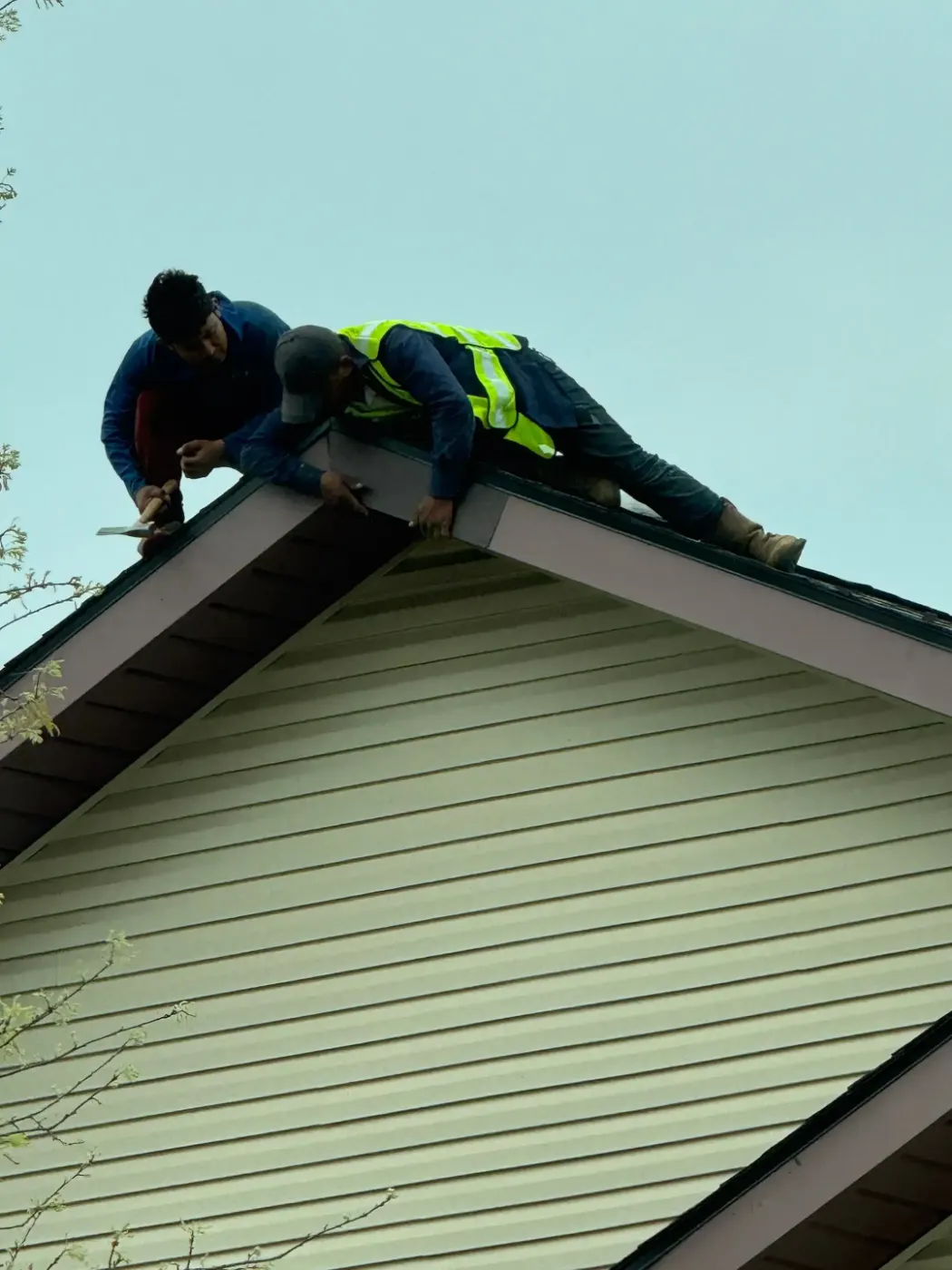 Manufacturer-certified roof installation in Lockerbie Square